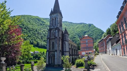 village de Luz Saint Sauveur dans les Pyrénées