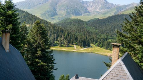 village dans les Pyrénées