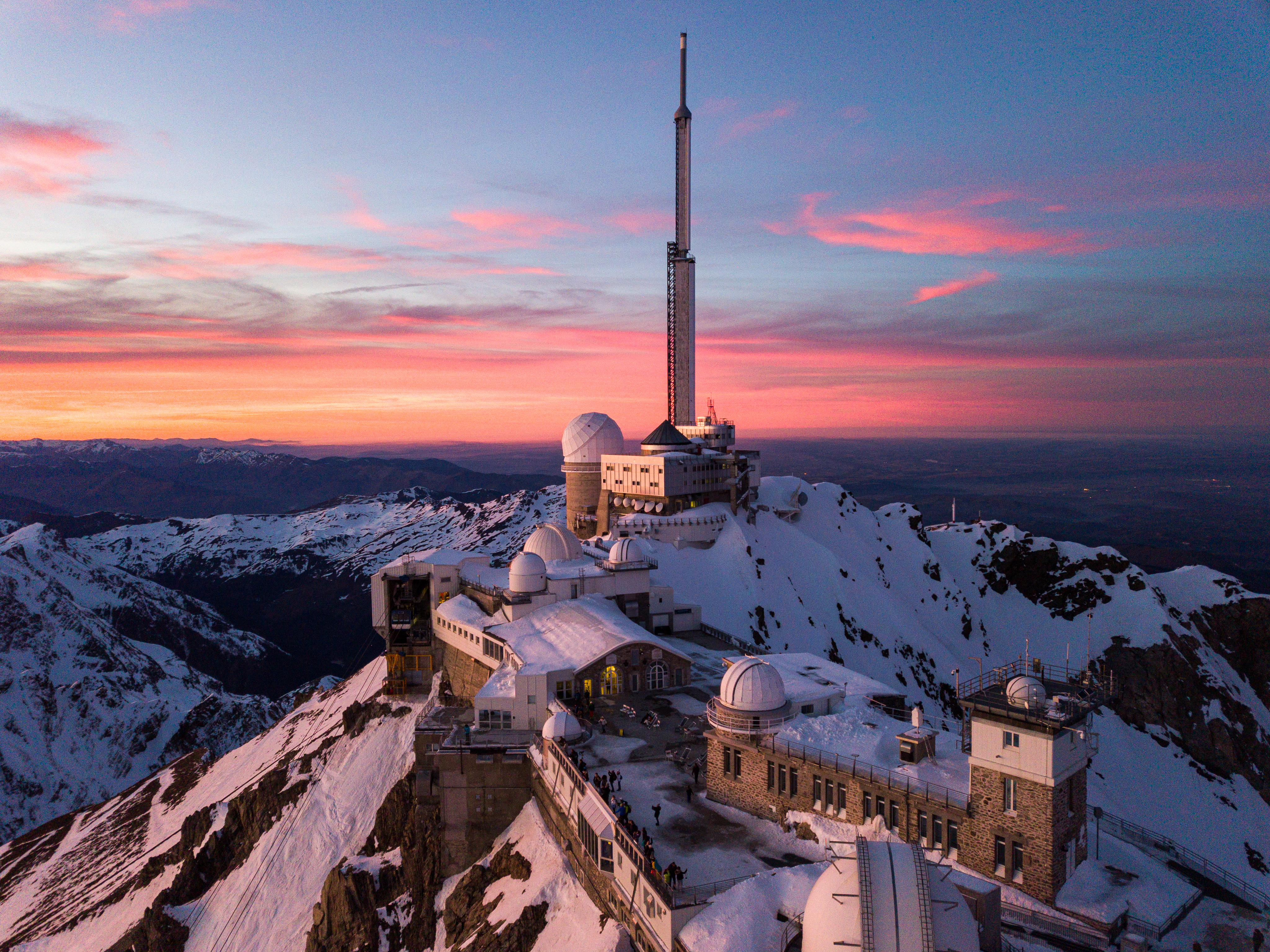sunset au pic du midi en ete 